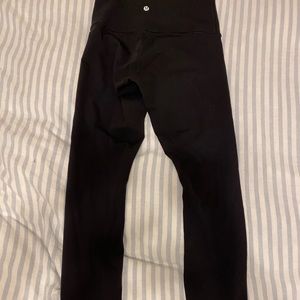 28” Lululemon leggings - black sz6 SEND OFFER